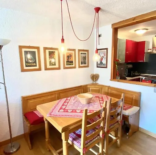 Апартаменти Stella Appartament, In Out In Cervinia *