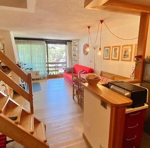 Апартаменти Stella Appartament, In Out In Cervinia *